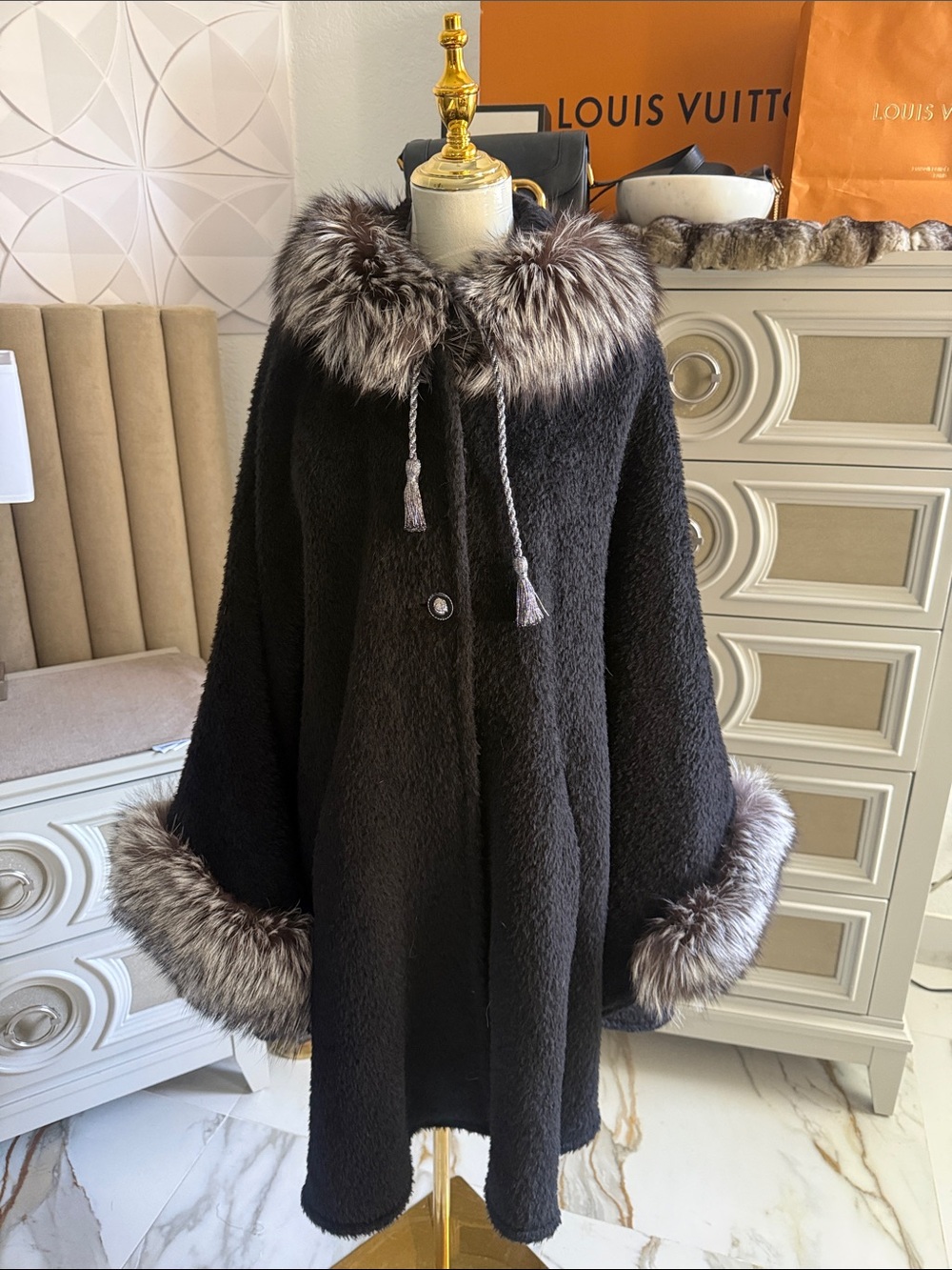 Alpaca and fox fur cape